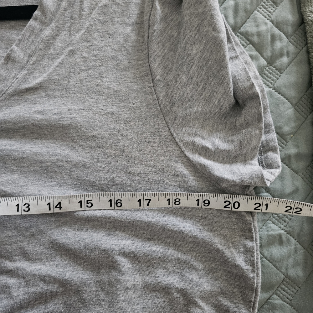 Caslon Gray V-Neck Women's Top Size XL - Picture 4 of 6